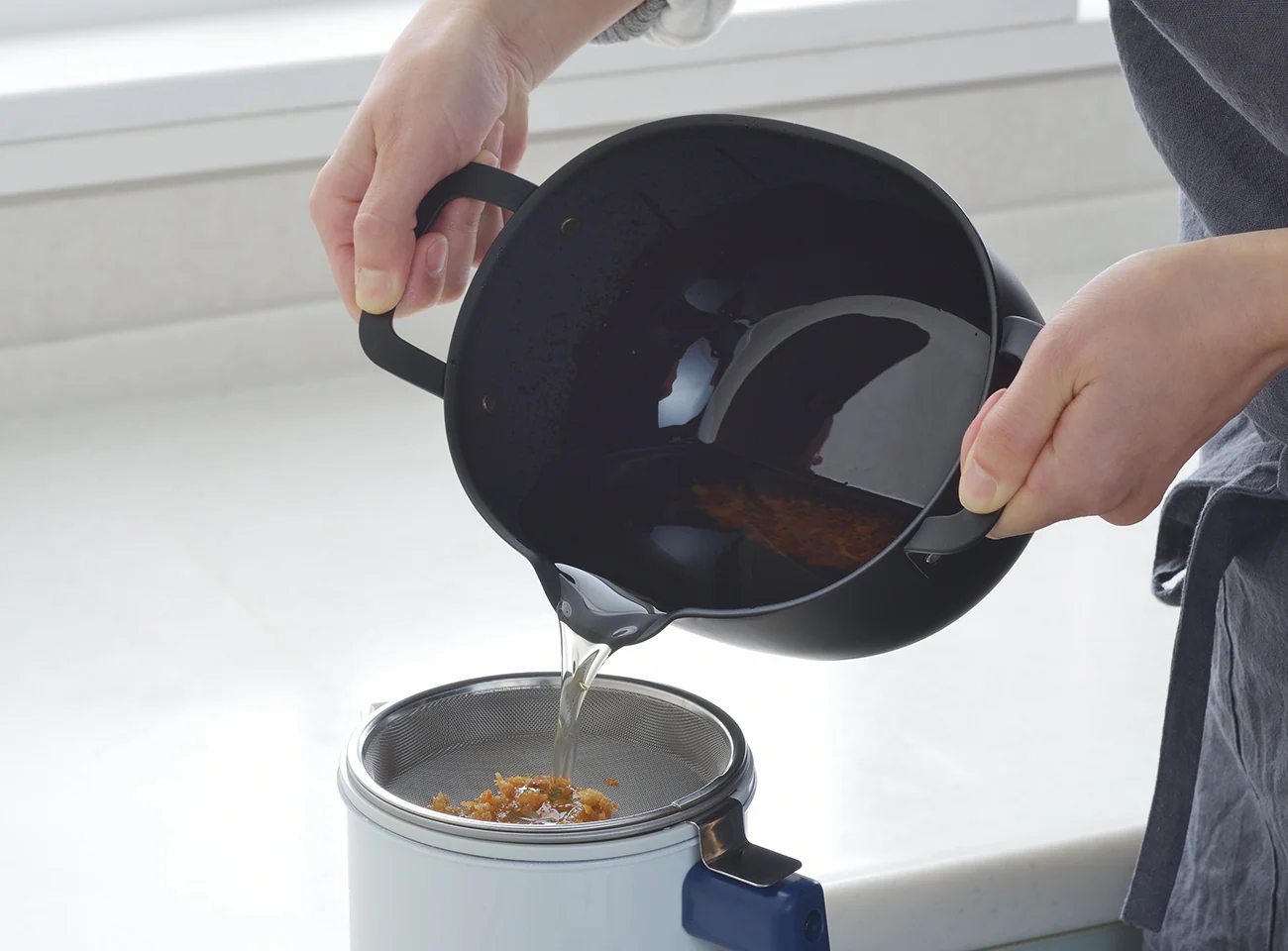 Aikata Cast Iron Tempura Pot / Frying Pan 20cm - Image 5