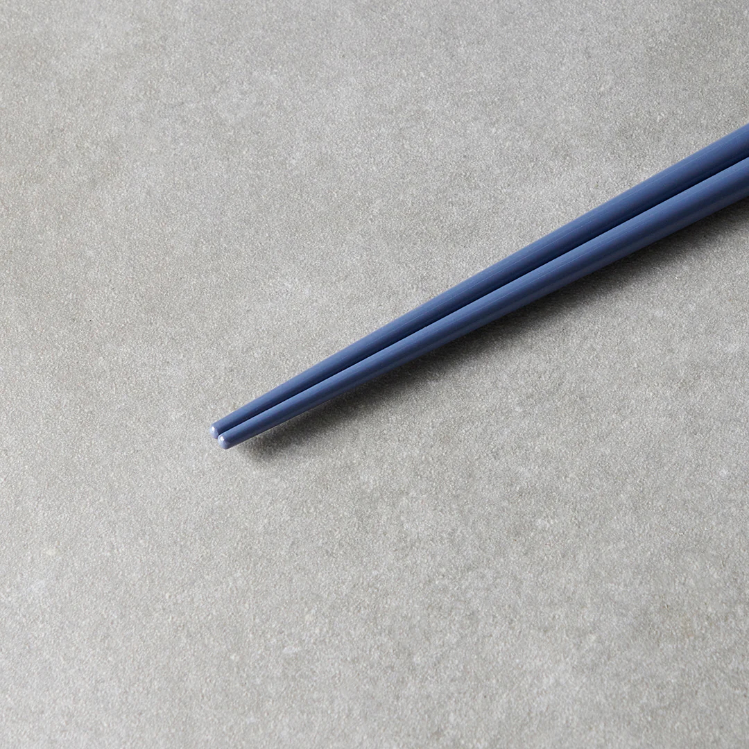Navy Blue & White Chopsticks 23cm - Image 4