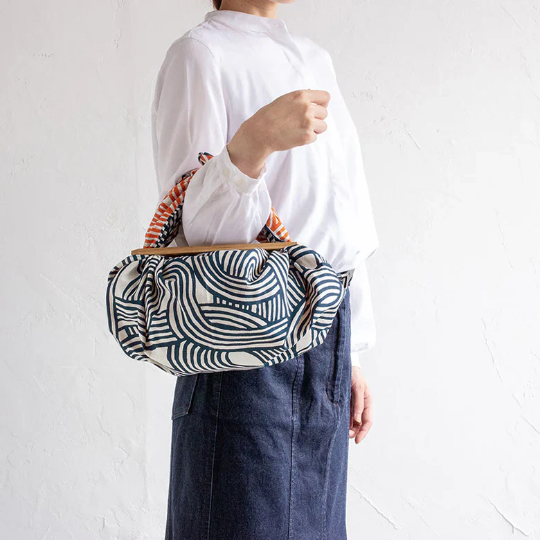 Furoshiki Isa monyo Reversible - Knot Blue/Orange 70cm - Image 3