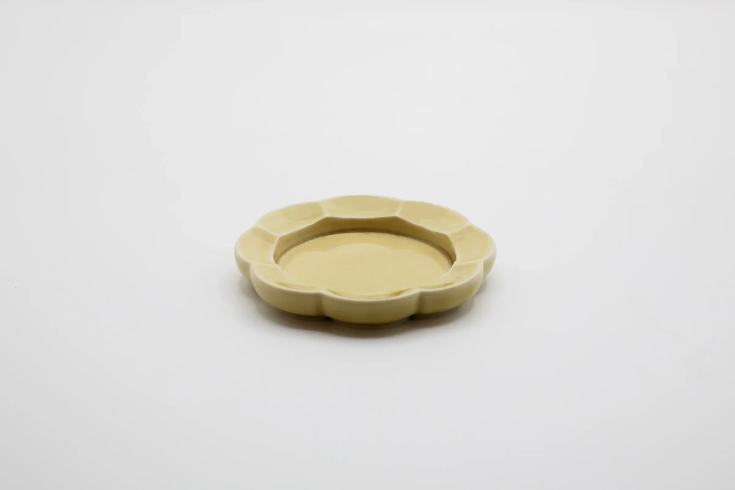 Hibi Seto Tray Flower Oribe Yellow - Image 3