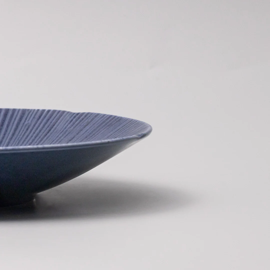 Ice Drift Sapphire Shallow Bowl 22cm - Image 4