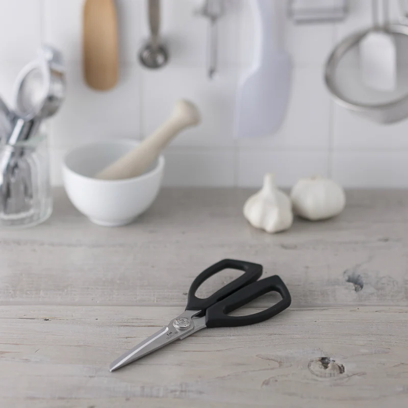 Kai Select 100 Kitchen Scissors - Image 5