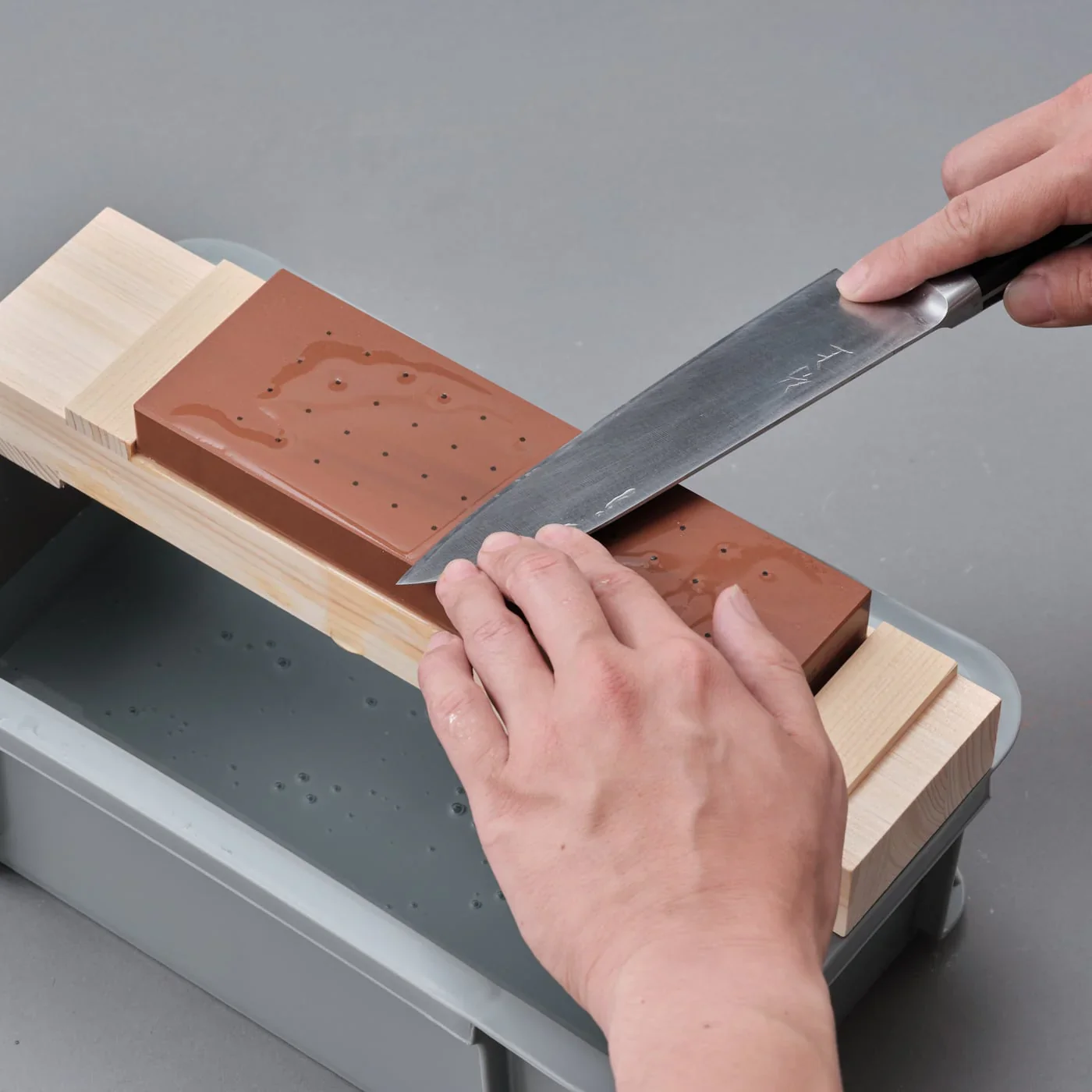 King 10 Good Sharpening Stone Set - Togiba - Image 6