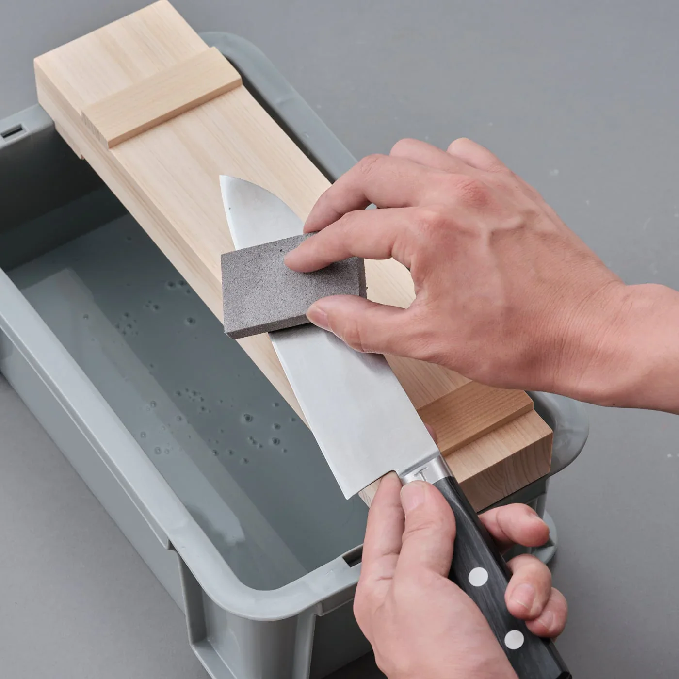 King 10 Good Sharpening Stone Set - Togiba - Image 7