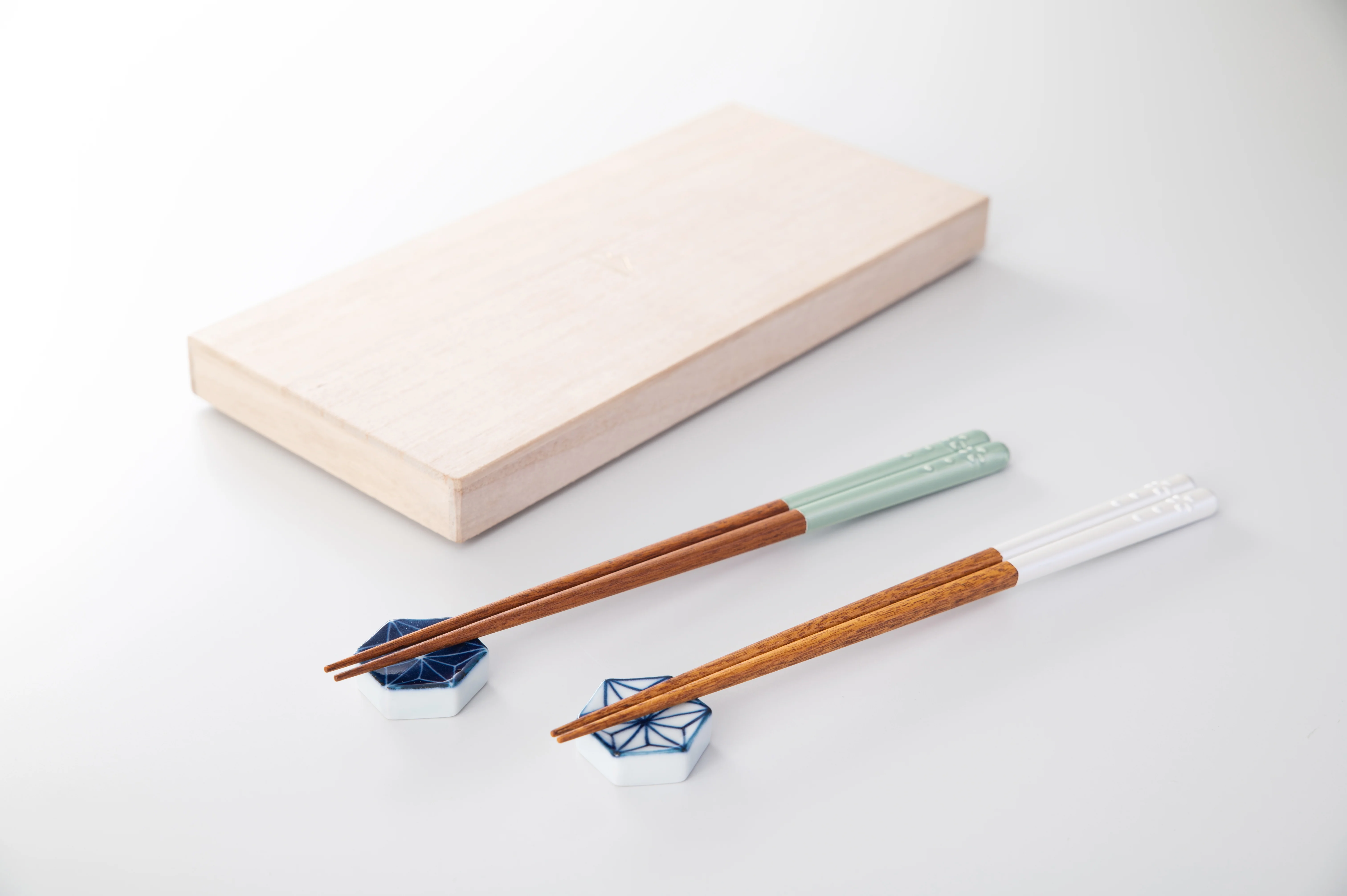 KURABI Toka Chopsticks Wooden Box Gift Set - Image 2