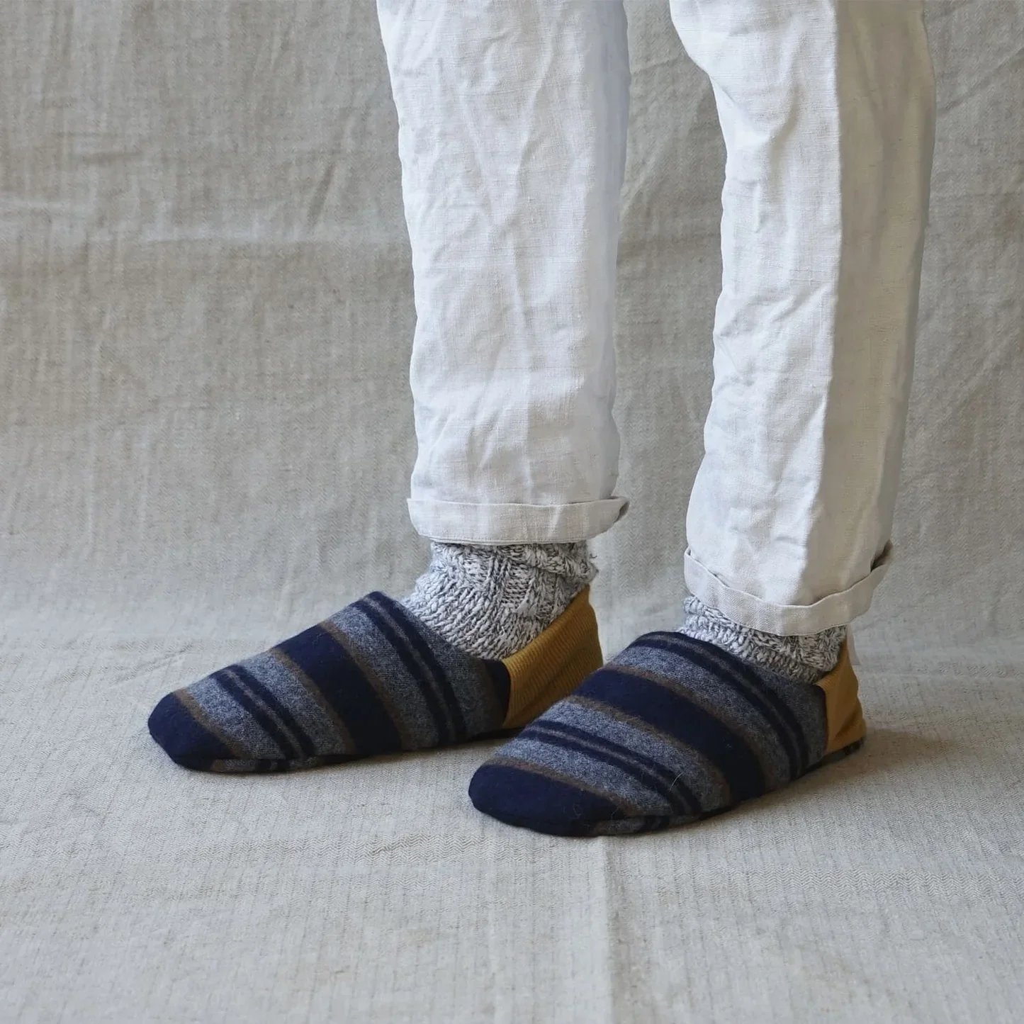 Merippa Cotton Wool Border x Dark Check Blue Japanese Slippers - Image 4