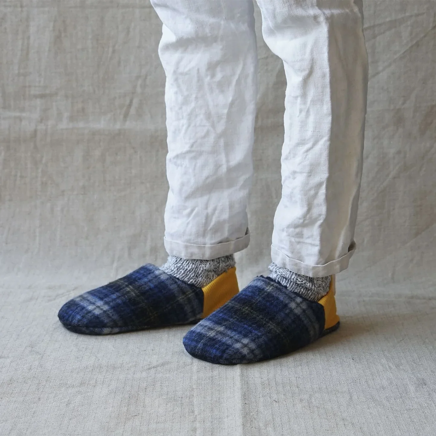 Merippa Shaggy Tartan x Quilted Boa Blue Japanese Slippers - Image 4