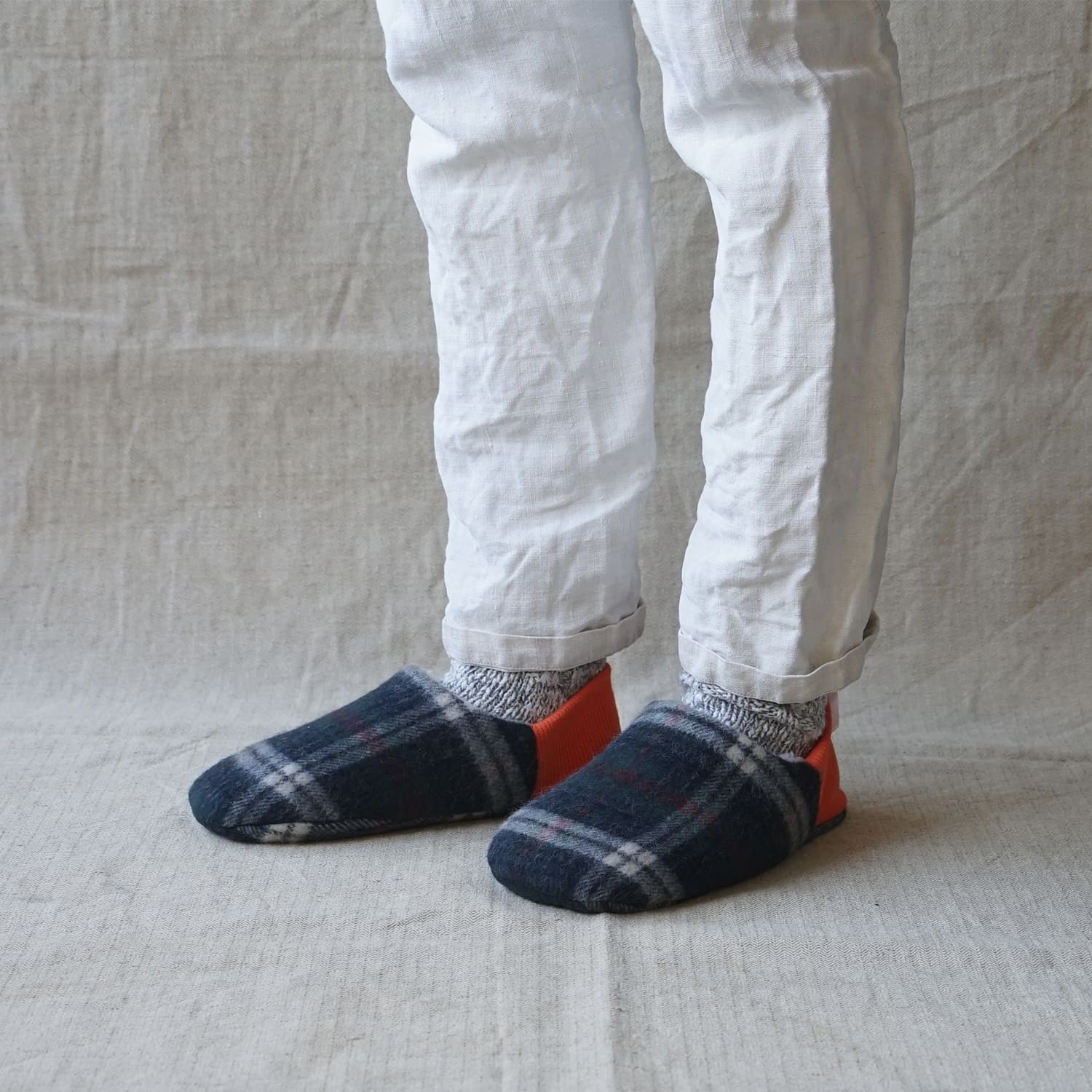 Merippa Shaggy Tartan x Quilted Boa Green Japanese Slippers - Image 4