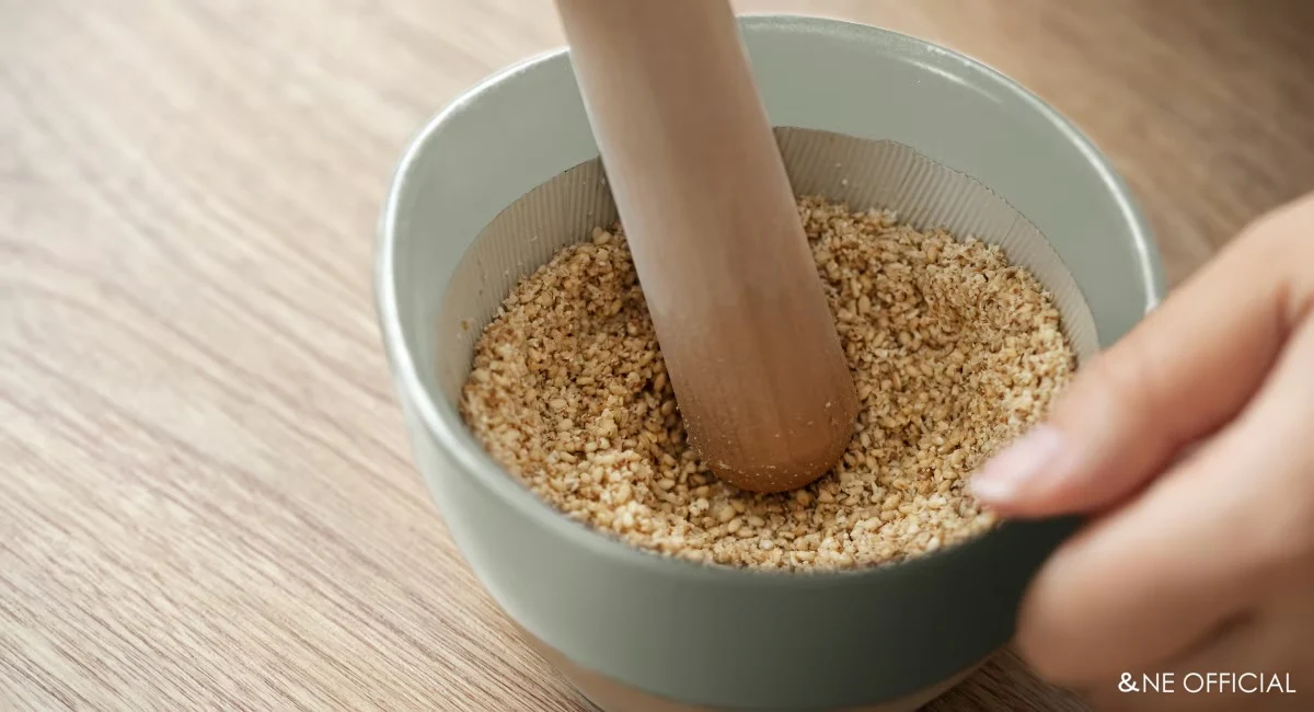 Motoshige Japanese Suribachi Black Mortar & Pestle Set 11cm - Image 9