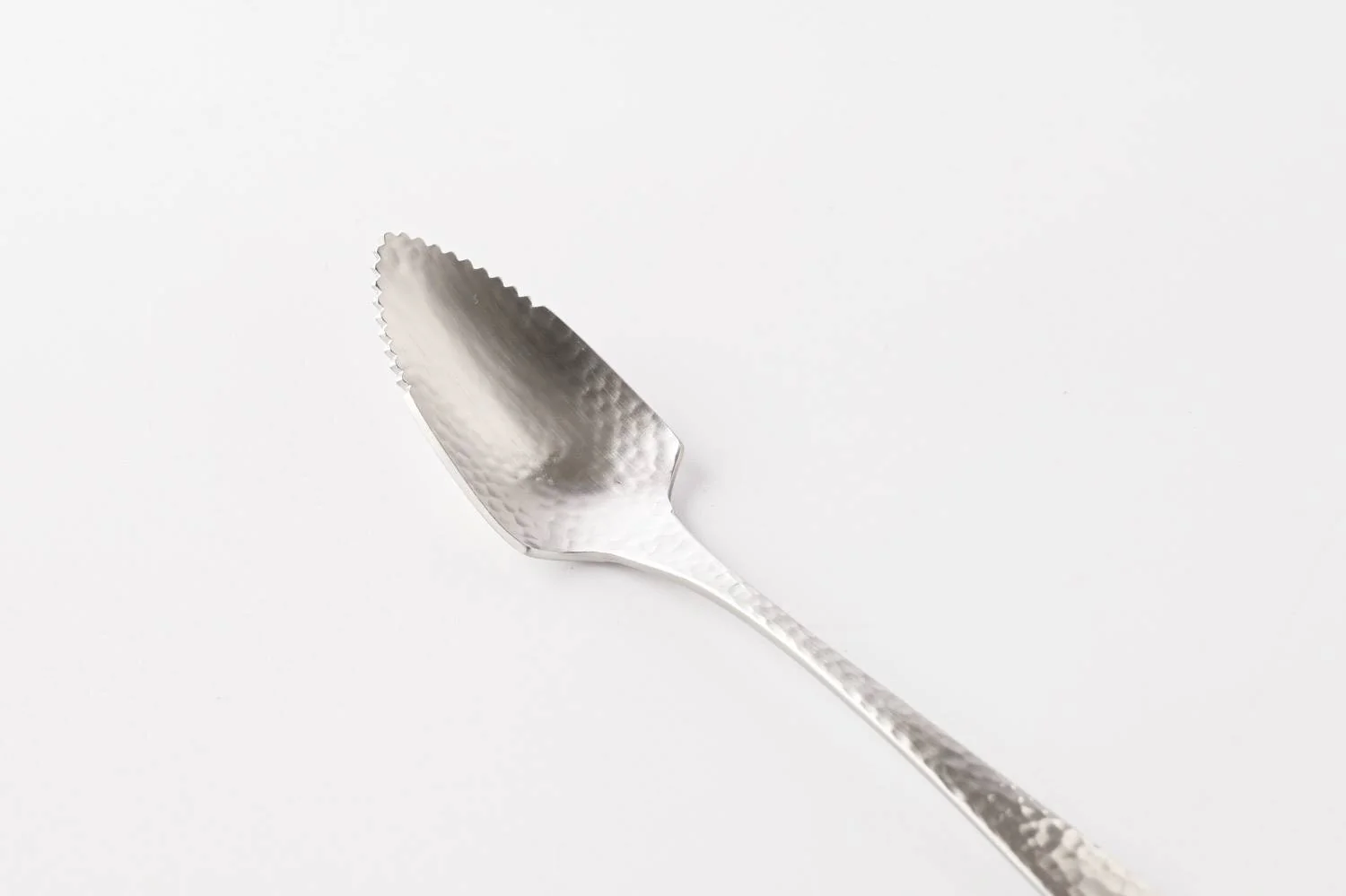 Nagomi Hammered Grapefruit Spoon 13.5cm - Image 4