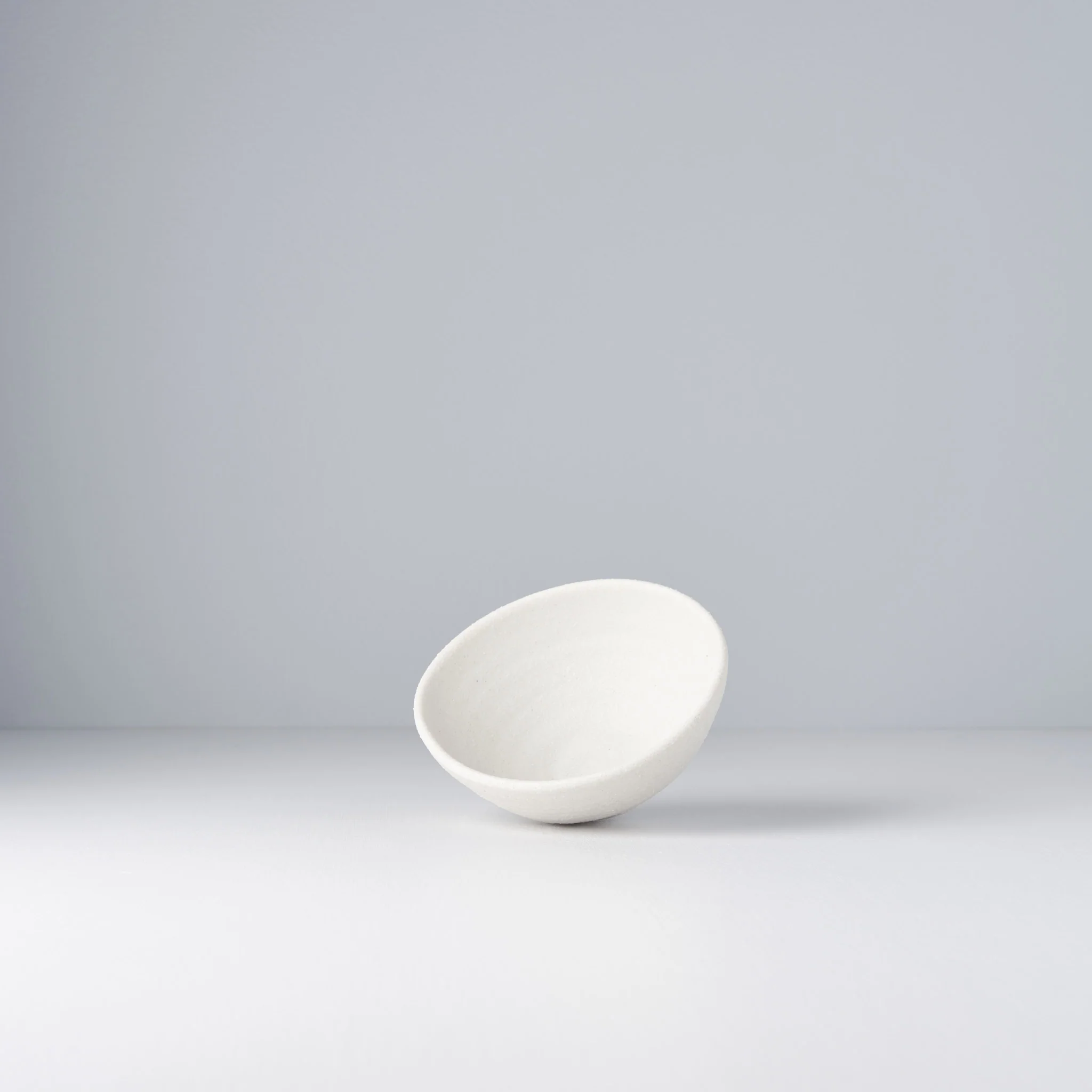 Shell White egg shaped bowl 13cm - Image 3