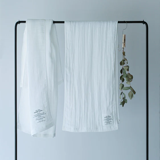 Shinto 2.5 ply gauze bath towel medium white 58 x 100cm - Image 3