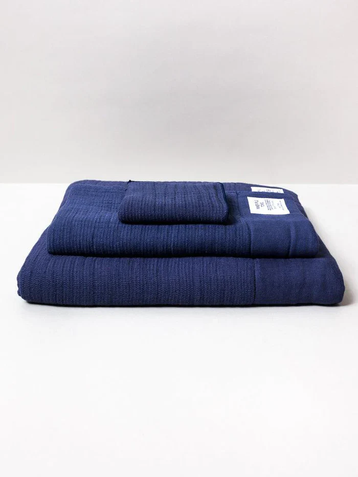 Shinto inner pile bath towel navy - 63 x 130cm
