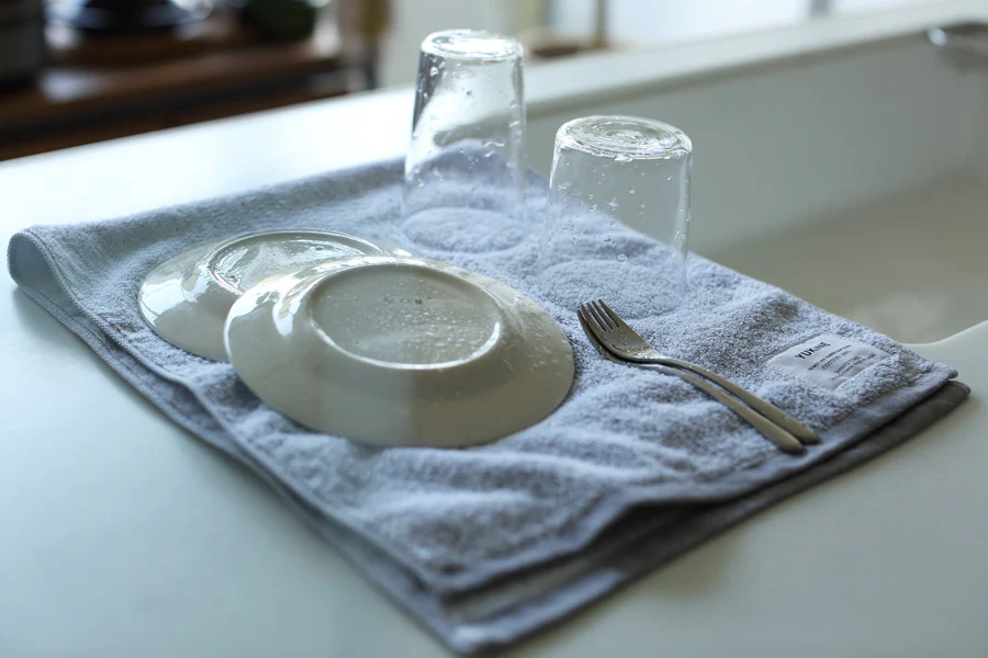 Shinto Yukine face and hand towel grey - 33 x 82cm - Image 5