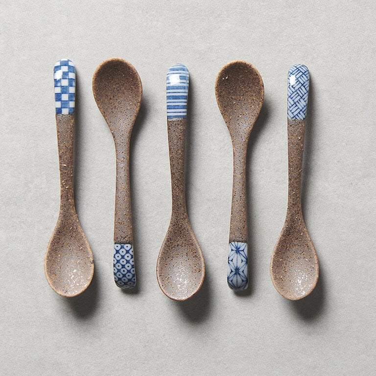 Indigo Basketweave Design small bisque spoon 12.5cm - Image 6
