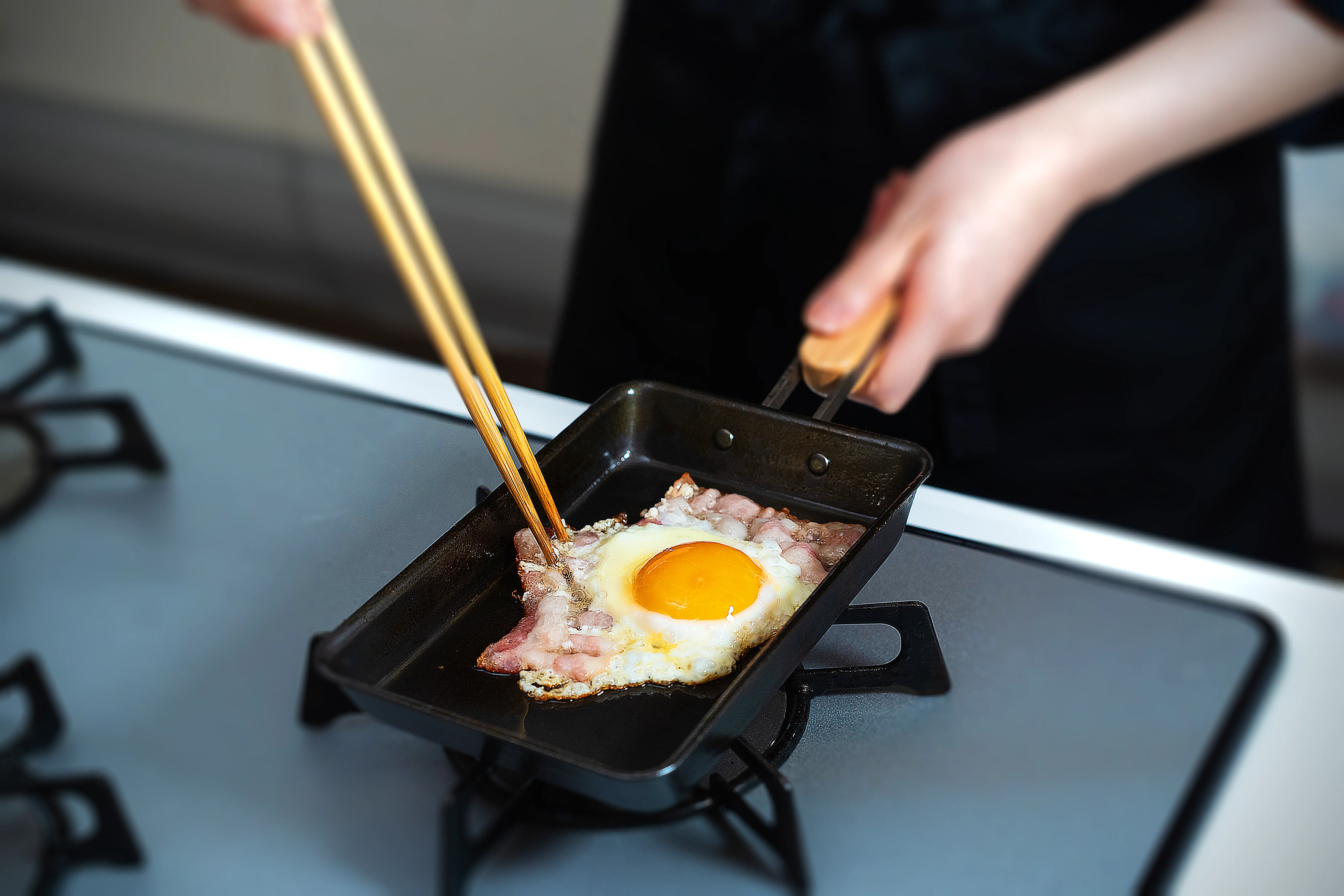 Nitrided Carbon Steel Egg Roll Pan - Image 10