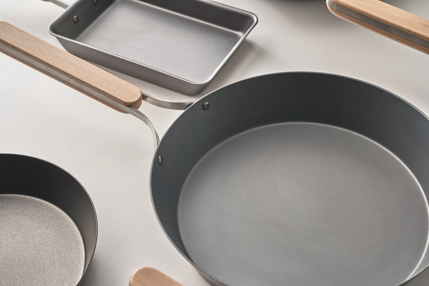 Nitrided Carbon Steel Egg Roll Pan - Image 13